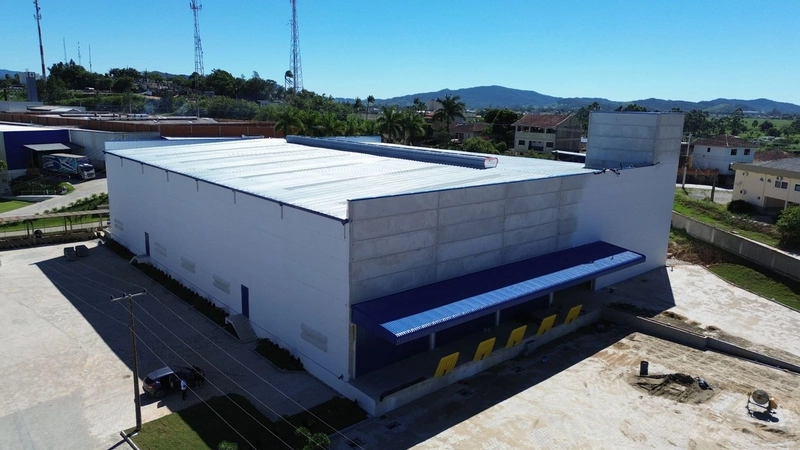 Em Ilhota,Galpão para locação com Docas,fale conosco !: 2ª foto da galeria de imagens do imóvel