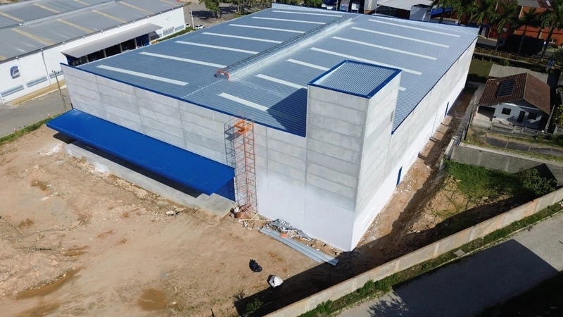 Em Ilhota,Galpão para locação a 28m²,sem taxa de condomíio:: 2ª foto da galeria de imagens do imóvel