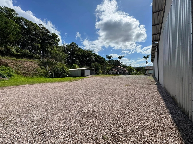 Galpão com 750m2 para locação no Bairro Óleo Grande em Gaspar - SC: 7ª foto da galeria de imagens do imóvel
