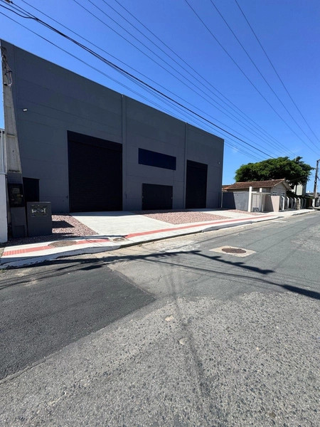 Galpão novo com 470m2 para locação no Bairro São João em Itajaí - SC: 1ª foto da galeria de imagens do imóvel