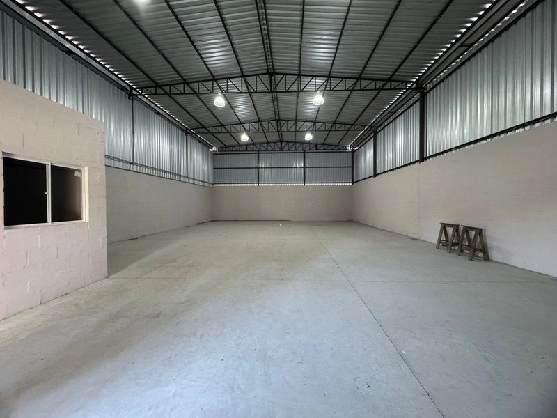 Galpão com 240m2 para locação no Bairro Itaipava em Itajaí - SC: 5ª foto da galeria de imagens do imóvel