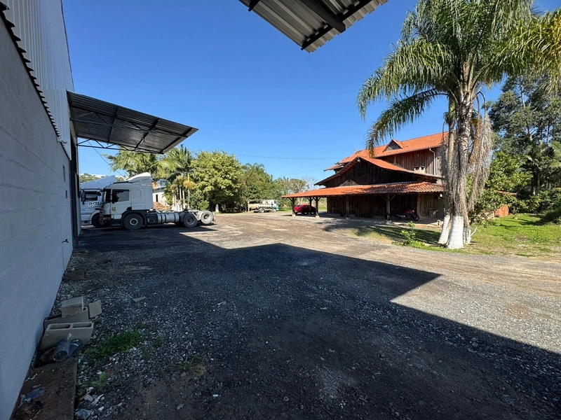 Galpão com 240m2 para locação no Bairro Itaipava em Itajaí - SC: 7ª foto da galeria de imagens do imóvel