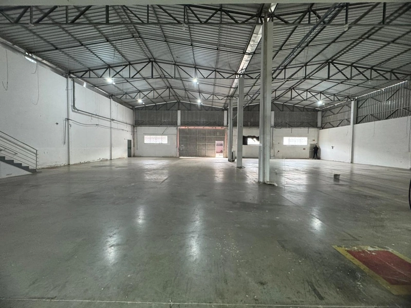 GALPÃO COMERCIAL EXCELENTE ESPAÇO(750m²) ,com escritório!: 10ª foto da galeria de imagens do imóvel