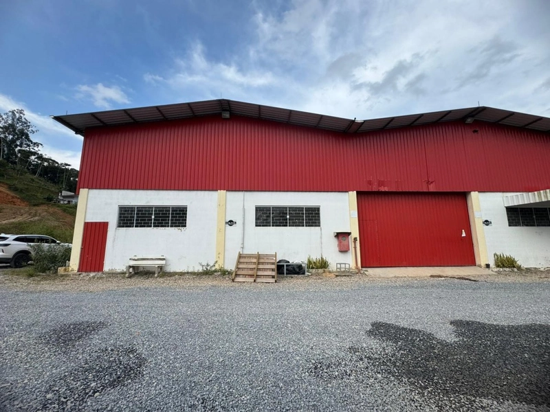 GALPÃO COMERCIAL EXCELENTE ESPAÇO(750m²) ,com escritório!: 1ª foto da galeria de imagens do imóvel