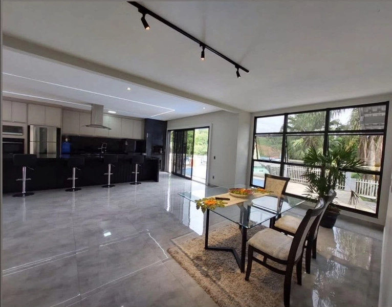 Excelente casa com 4 quartos ,Bairro próximo ao Centro de Brusque -SC: 7ª foto da galeria de imagens do imóvel