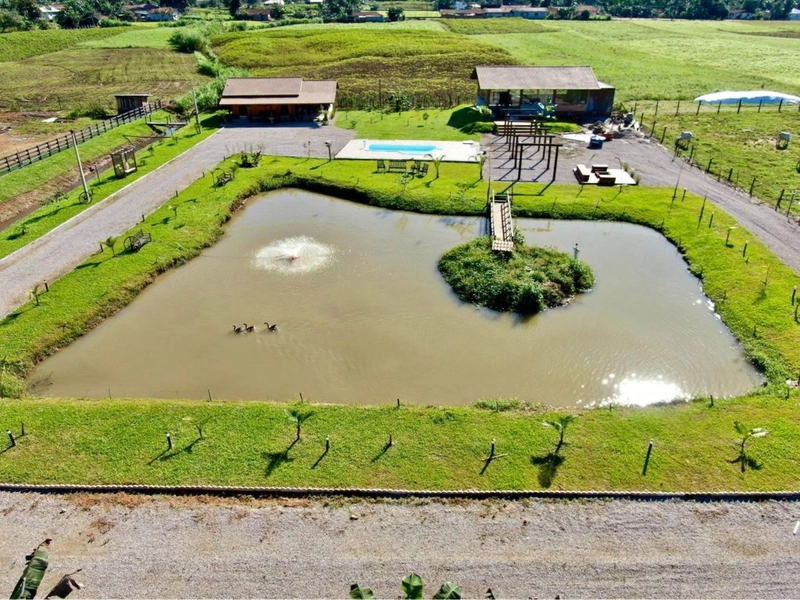 Sítio no litoral Catarinense com lagoa e uma paisagem diferenciada: 3ª foto da galeria de imagens do imóvel