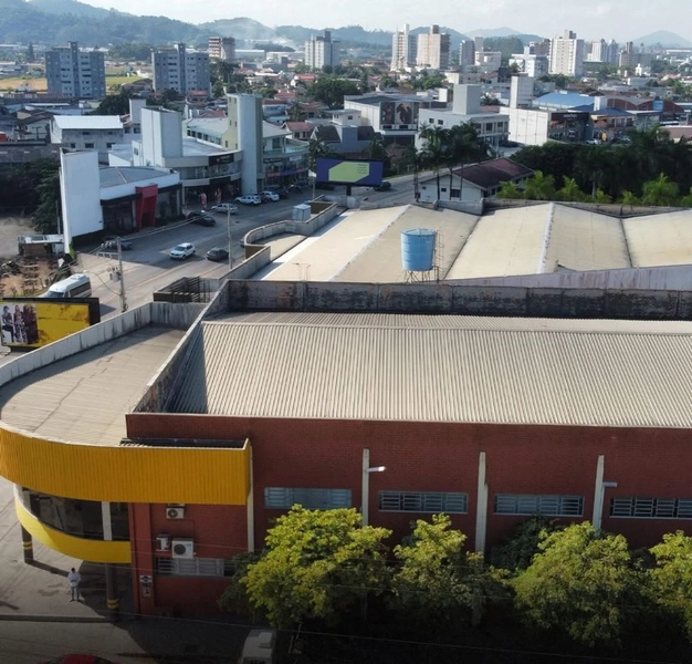 Galpão de 1.800m² para instalar sua indústria ou comércio.: 5ª foto da galeria de imagens do imóvel