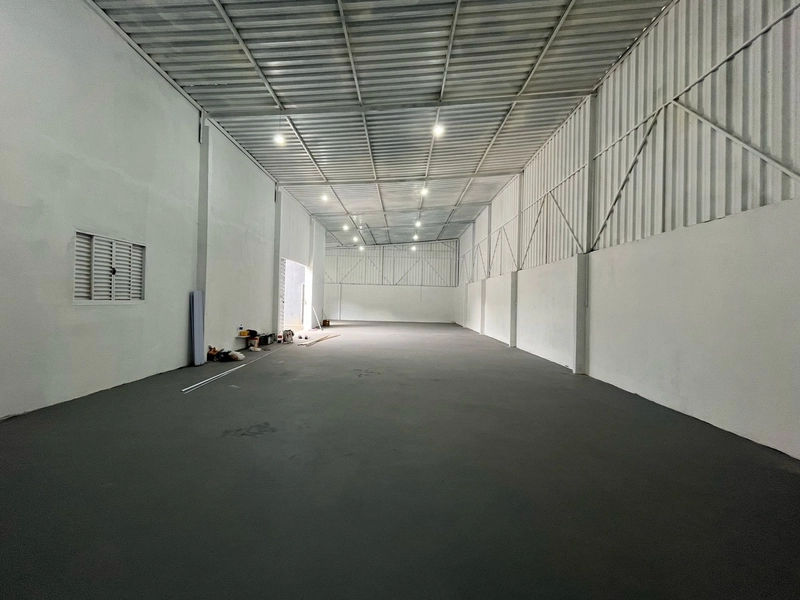 Galpão 210m²,localização perfeita para expandir seu negócio: 3ª foto da galeria de imagens do imóvel