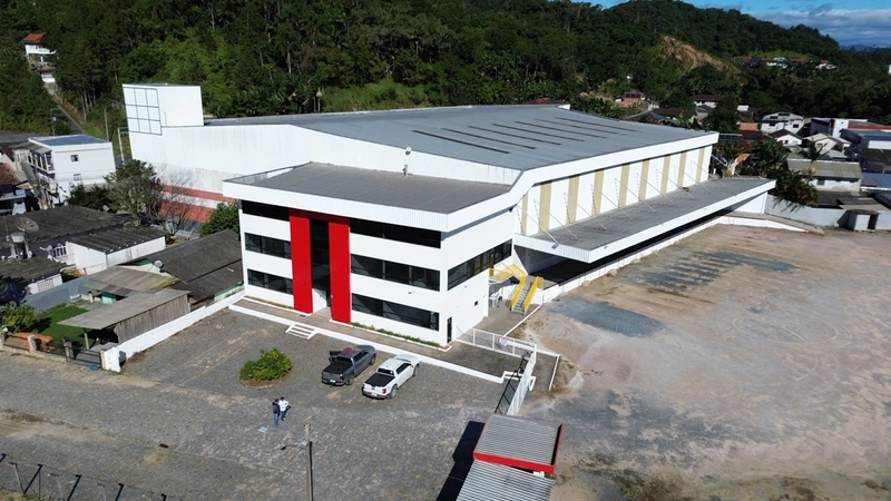 Galpão com 4.690m², refeitório, escritório , docas em Gaspar/SC.: 4ª foto da galeria de imagens do imóvel