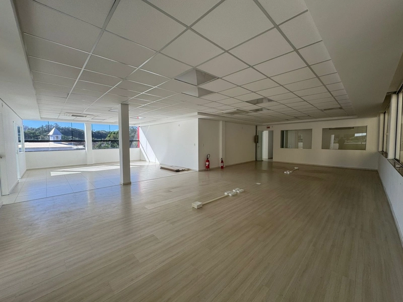 Galpão com 4.690m², refeitório, escritório , docas em Gaspar/SC.: 31ª foto da galeria de imagens do imóvel