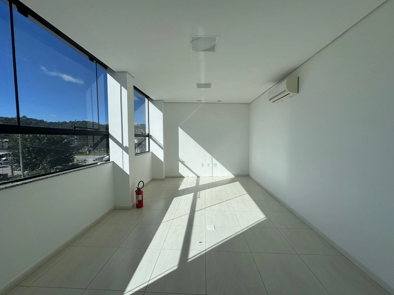 Galpão com 4.690m², refeitório, escritório , docas em Gaspar/SC.: 20ª foto da galeria de imagens do imóvel