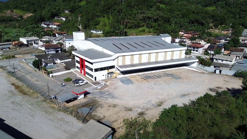 Galpão com 4.690m², refeitório, escritório , docas em Gaspar/SC.: 1ª foto da galeria de imagens do imóvel