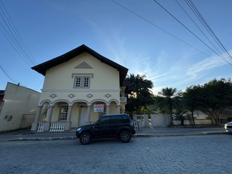 Casa estilo Neo clássica do ano 1927 no bairro Claraiba em Nova Trento: 9ª foto da galeria de imagens do imóvel
