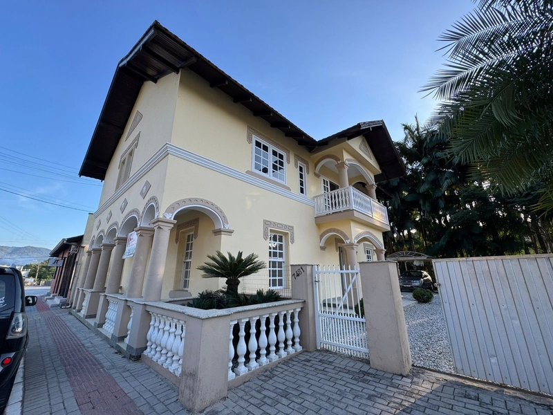 Casa estilo Neo clássica do ano 1927 no bairro Claraiba em Nova Trento: 11ª foto da galeria de imagens do imóvel