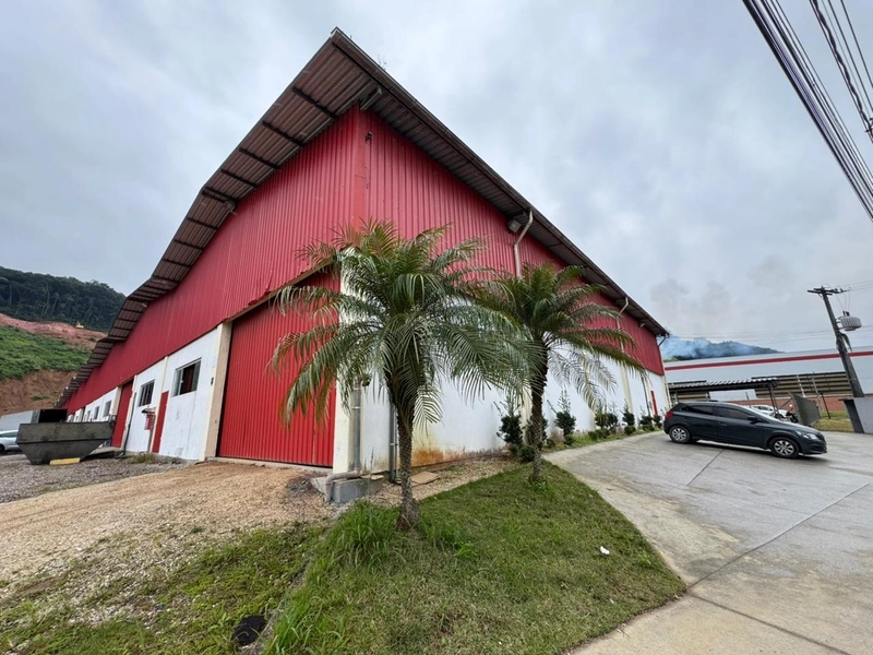Está a procura de galpão com 360m2 para locação em Brusque,olhe este: 1ª foto da galeria de imagens do imóvel