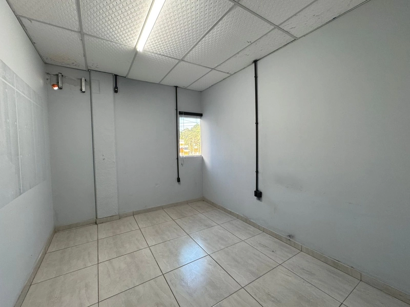 Está a procura de galpão com 360m2 para locação em Brusque,olhe este: 13ª foto da galeria de imagens do imóvel