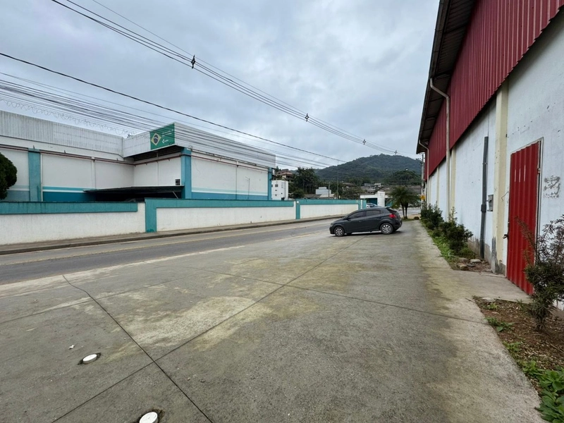 Está a procura de galpão com 360m2 para locação em Brusque,olhe este: 3ª foto da galeria de imagens do imóvel