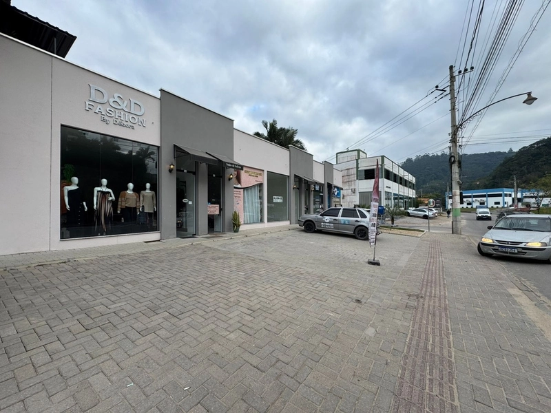 Oportunidade para abrir sua loja, com vitrine,estacionamento,aproveite: 3ª foto da galeria de imagens do imóvel