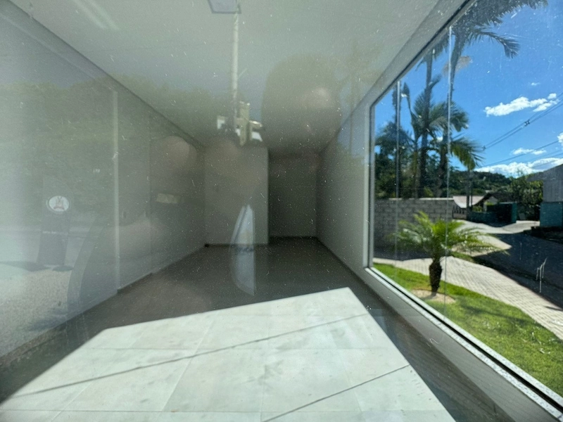 Sala comercial 40m² avenida com vitrine e estacionamento p/ clientes!: 2ª foto da galeria de imagens do imóvel