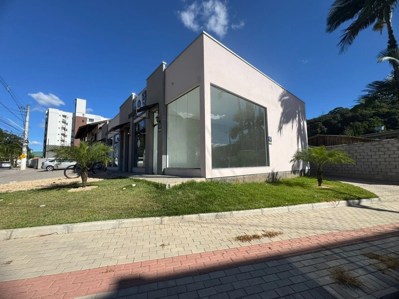 Sala comercial 40m² avenida com vitrine e estacionamento p/ clientes!: 3ª foto da galeria de imagens do imóvel