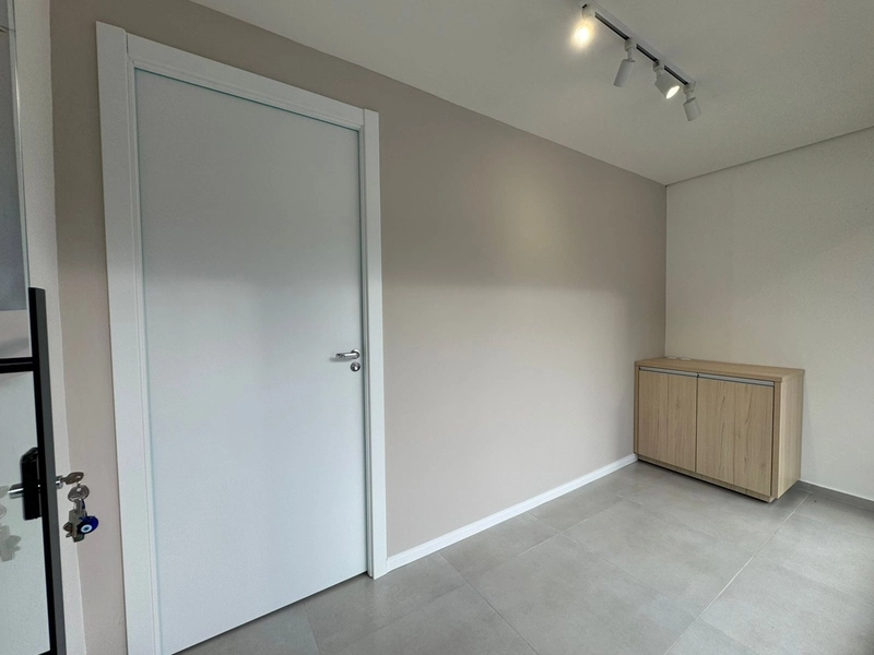 Sala pronta para você montar seu consultório, a 2Kmdo centro Brusque: 5ª foto da galeria de imagens do imóvel