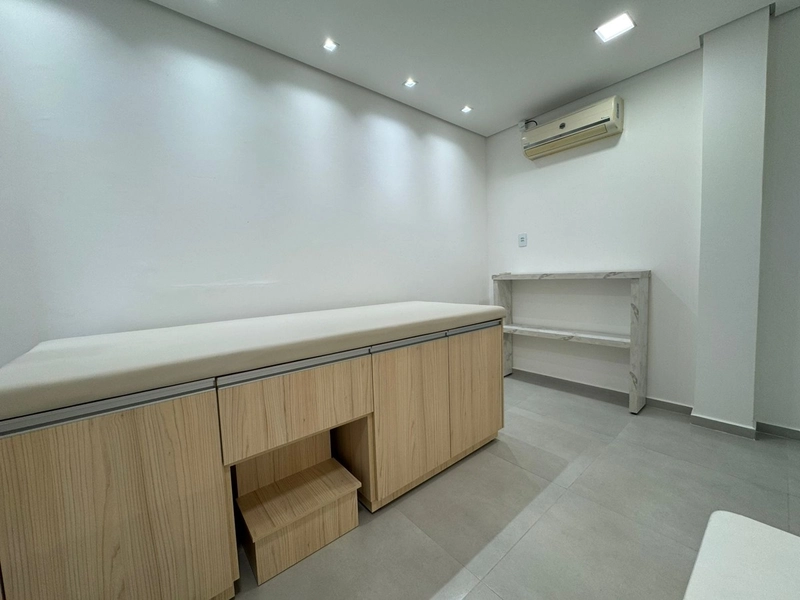 Sala pronta para você montar seu consultório, a 2Kmdo centro Brusque: 6ª foto da galeria de imagens do imóvel