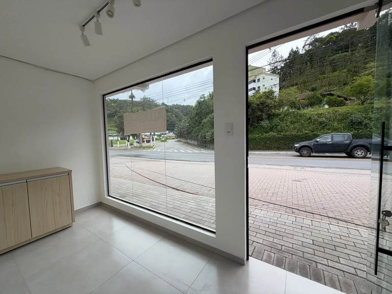 Sala pronta para você montar seu consultório, a 2Kmdo centro Brusque: 2ª foto da galeria de imagens do imóvel