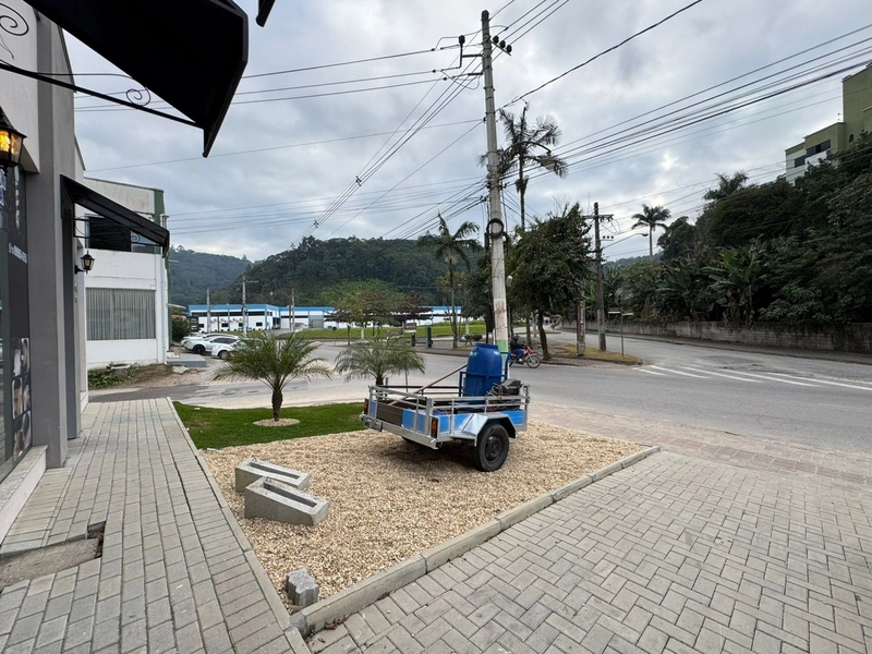 Sala pronta para você montar seu consultório, a 2Kmdo centro Brusque: 2ª foto da galeria de imagens do imóvel