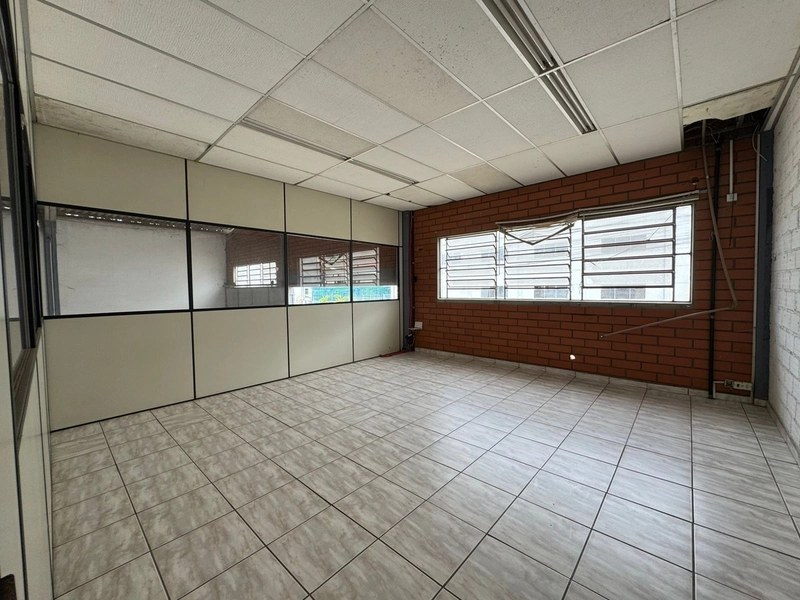 Galpão para locação em Brusque, com 460m2 nós temos essa ótima opção…: 3ª foto da galeria de imagens do imóvel