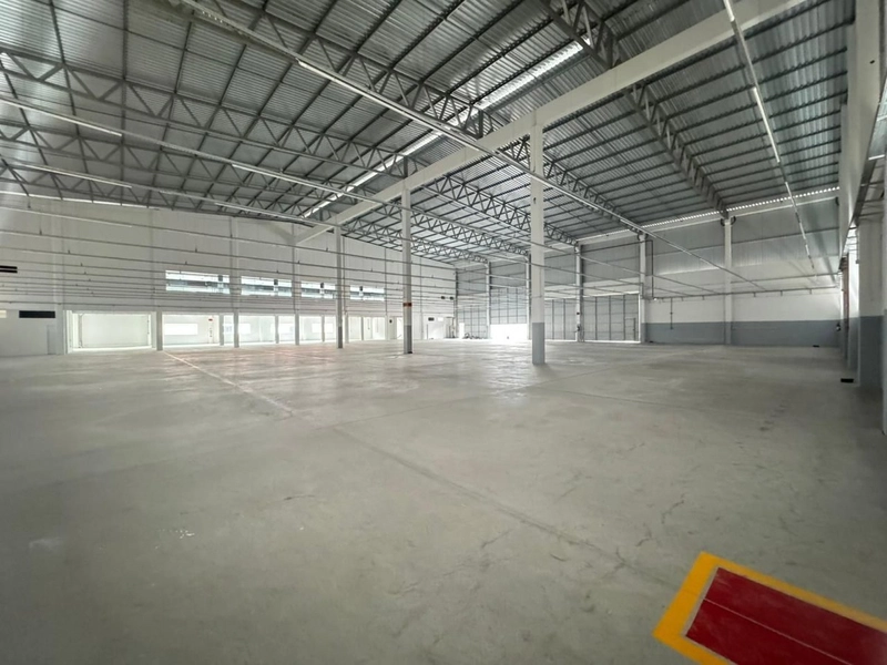 Galpão para locação 3.517m²,com docas carga e descarga: 5ª foto da galeria de imagens do imóvel