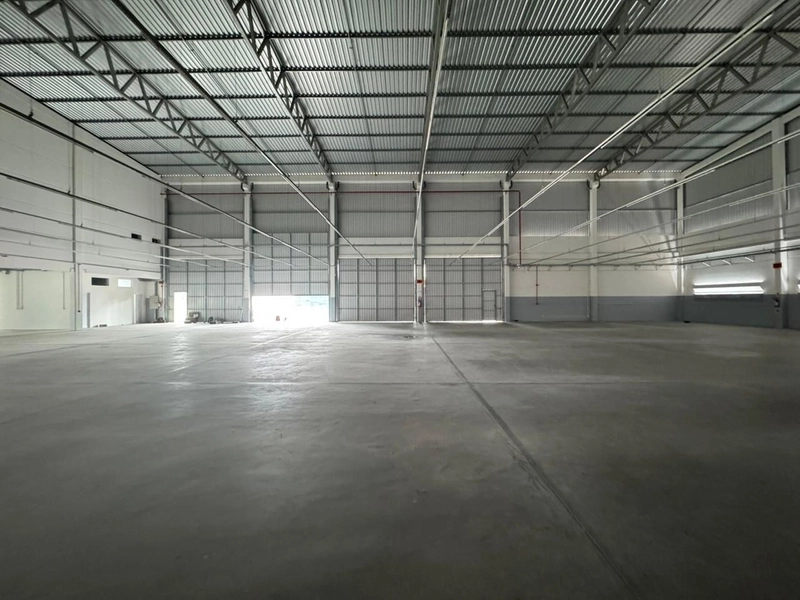 Galpão para locação 3.517m²,com docas carga e descarga: 3ª foto da galeria de imagens do imóvel