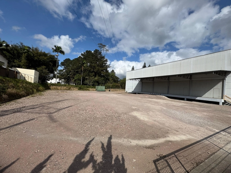 Galpão para locação 3.517m²,com docas carga e descarga: 5ª foto da galeria de imagens do imóvel
