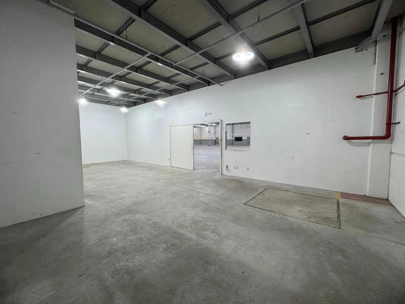 Galpão para locação 3.517m²,com docas carga e descarga: 19ª foto da galeria de imagens do imóvel