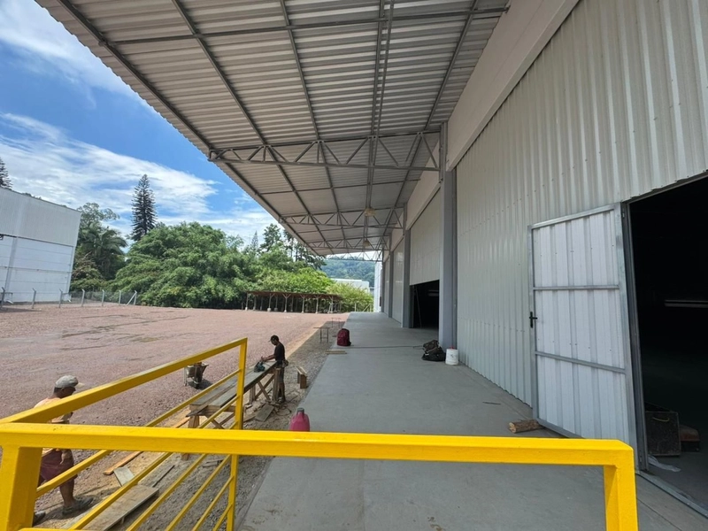 Galpão para locação 3.517m²,com docas carga e descarga: 2ª foto da galeria de imagens do imóvel