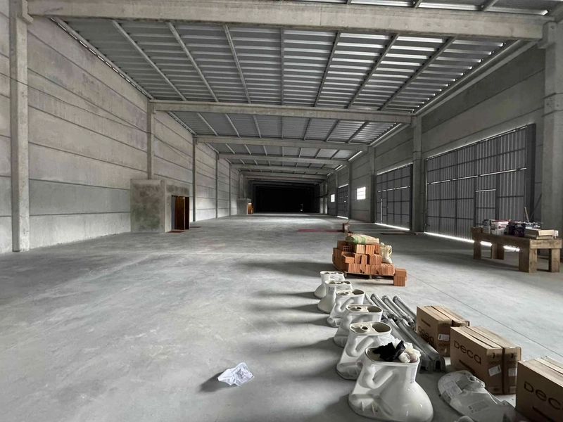Galpão comercial novo, docas, com 964m2 para locação em Guabiruba SC: 2ª foto da galeria de imagens do imóvel