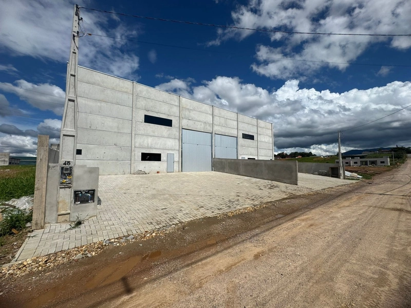 Oportunidade para você:  Galpão com  350m2 para locação ,Brusque-SC: 6ª foto da galeria de imagens do imóvel