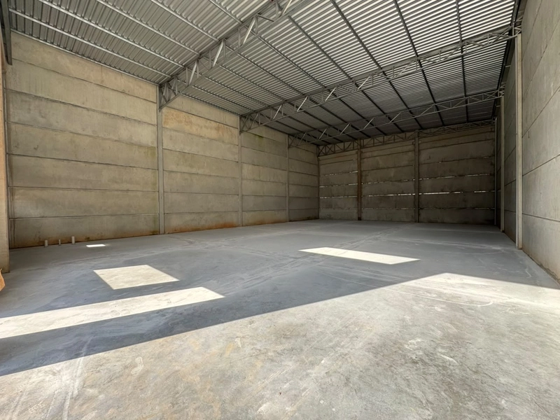 Oportunidade para você:  Galpão com  350m2 para locação ,Brusque-SC: 4ª foto da galeria de imagens do imóvel