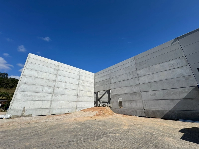 Galpão com 1.500m2 para locação em Brusque, aqui você encontra!: 7ª foto da galeria de imagens do imóvel