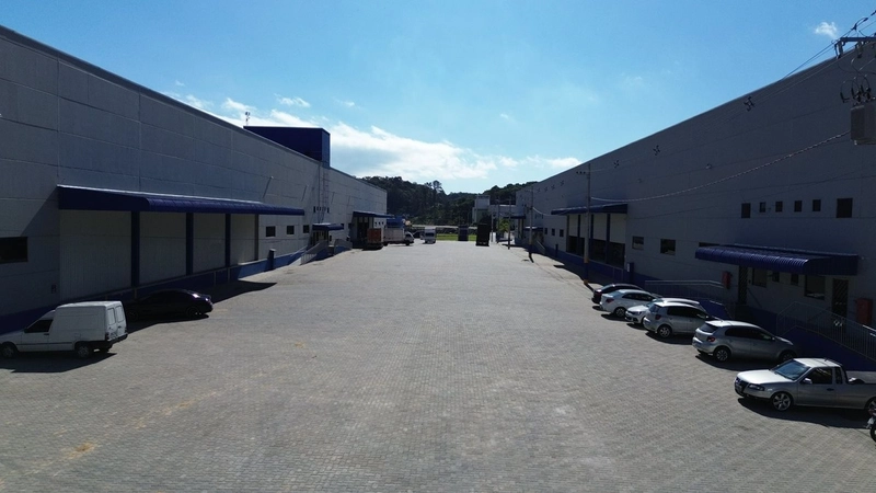 Galpão com 1.500m2 para locação em Brusque, aqui você encontra!: 2ª foto da galeria de imagens do imóvel