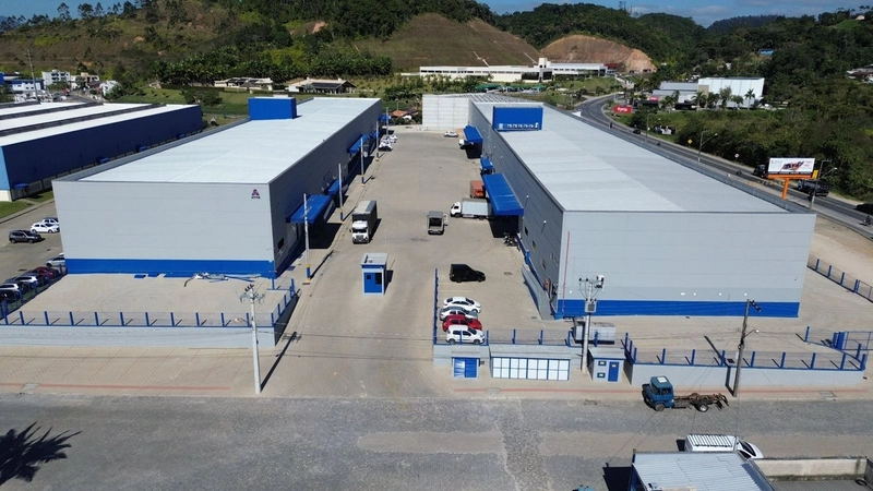 Galpão com 1.500m2 para locação em Brusque, aqui você encontra!: 1ª foto da galeria de imagens do imóvel