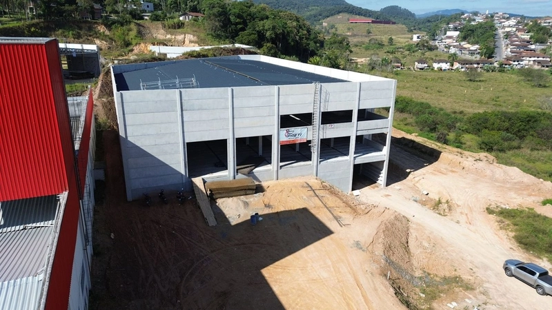 Galpão com 3.765m2 para locação em Brusque, próximo à entrada de Itaja: 2ª foto da galeria de imagens do imóvel
