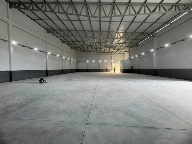 procurando galpão com 735m2 com doca para locação, olha essa opor: 7ª foto da galeria de imagens do imóvel