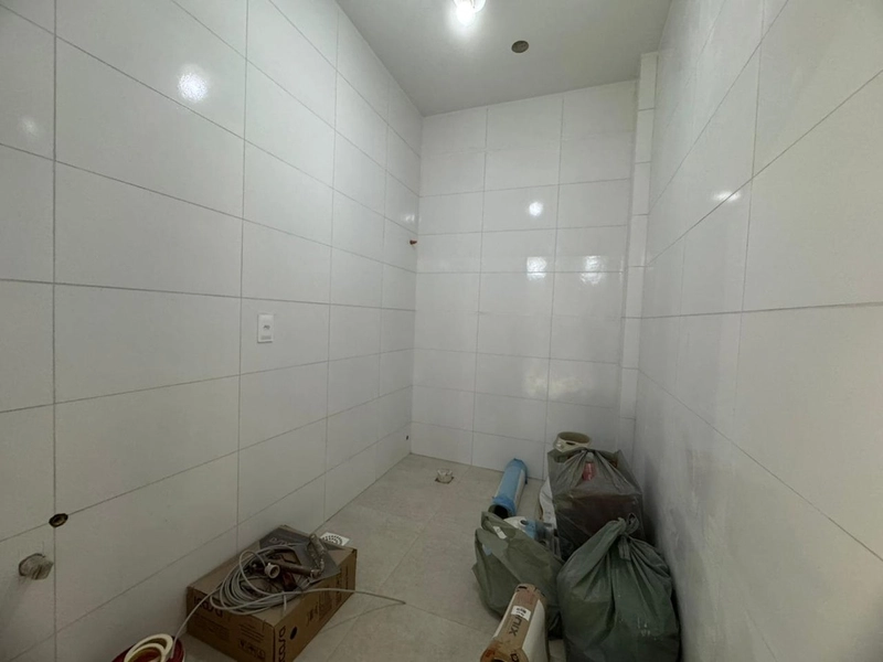 procurando galpão com 735m2 com doca para locação, olha essa opor: 8ª foto da galeria de imagens do imóvel