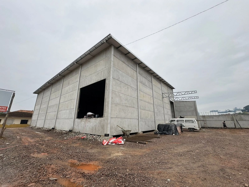 procurando galpão com 735m2 com doca para locação, olha essa opor: 5ª foto da galeria de imagens do imóvel