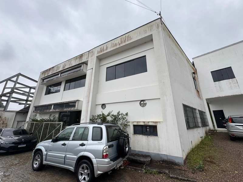 Para instalar sua indústria, e ainda num bairro excelente!: 2ª foto da galeria de imagens do imóvel