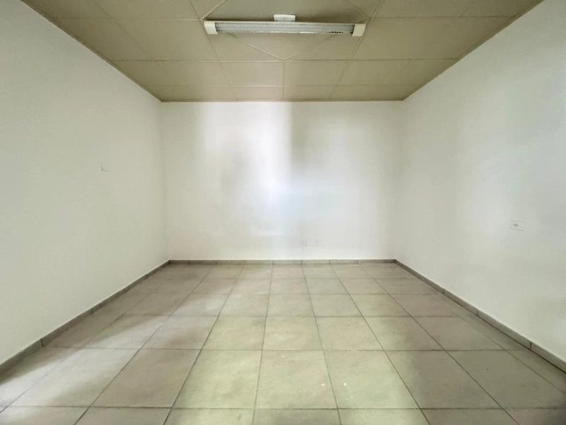 Para instalar sua indústria, e ainda num bairro excelente!: 12ª foto da galeria de imagens do imóvel