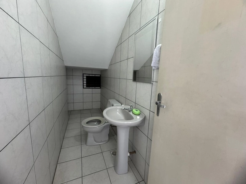 Para instalar sua indústria, e ainda num bairro excelente!: 5ª foto da galeria de imagens do imóvel