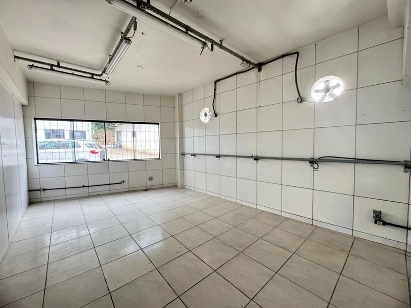 Para instalar sua indústria, e ainda num bairro excelente!: 11ª foto da galeria de imagens do imóvel