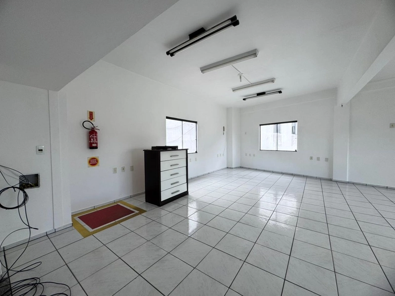 Para instalar sua indústria, e ainda num bairro excelente!: 6ª foto da galeria de imagens do imóvel