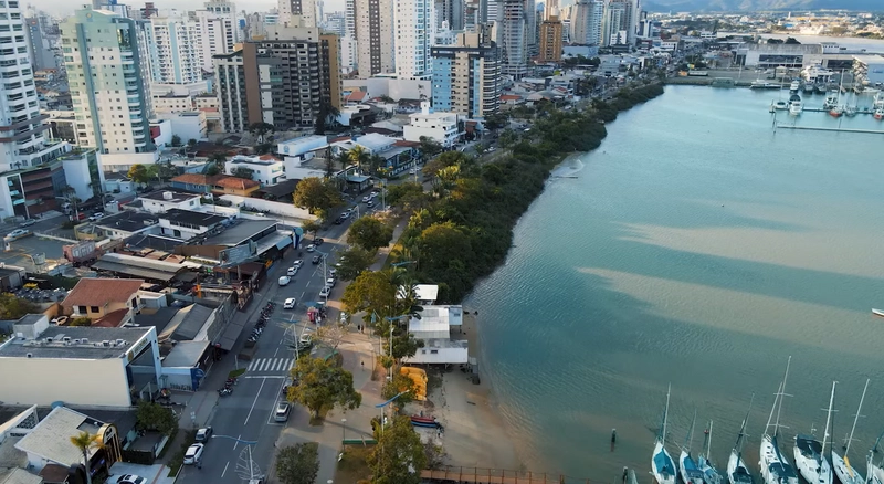 Morar aqui é viver a magia da felicidade todos os dias,confira abaixo: 16ª foto da galeria de imagens do imóvel